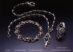 未知なる生命体の斬新なデザイン。シルバーアクセサリー フューチャーインセクツ