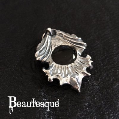 義眼のティアドロップシルバーペンダント|ビュウテスク