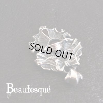 義眼のティアドロップシルバーペンダント｜ビュウテスク