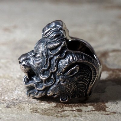 魔獣キメラのシルバーリング|ライオン、山羊、蛇の複合魔獣