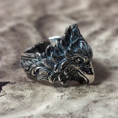 グリフィンのシルバーリング。鷲と獅子の身体を併せ持つ伝説の生物|Guardia/ガルディア