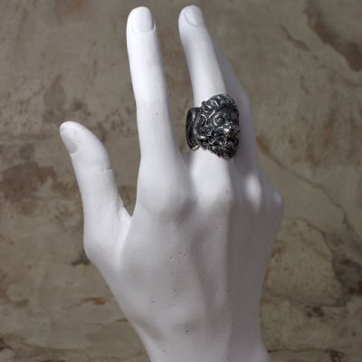 魔獣キメラのシルバーリング|ライオン、山羊、蛇の複合魔獣