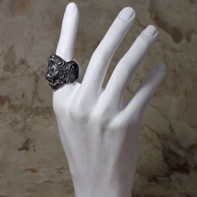 魔獣キメラのシルバーリング|ライオン、山羊、蛇の複合魔獣