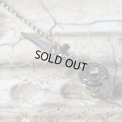 ダガーと鏃（やじり）のシルバーピアス｜Guardia/ガルディア