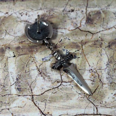 ダガーと鏃(やじり)のシルバーピアス|Guardia/ガルディア