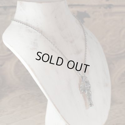 セイレーンのシルバーペンダント。美しい歌声で船乗りを惑わせる魔物｜Guardia/ガルディア