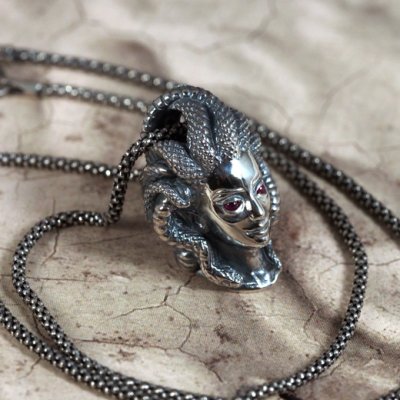 メデューサのシルバーペンダント|Guardia/ガルディア