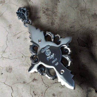 太陽の神アポロンをイメージしたシルバーペンダント|Guardia/ガルディア