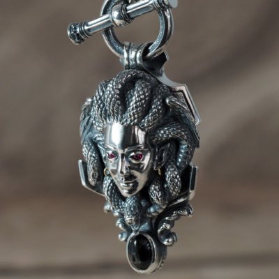 メデューサのシルバーネックレス|Guardia/ガルディア