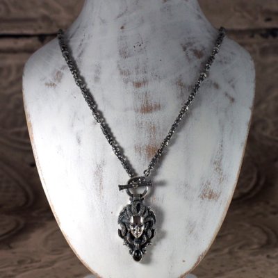 メデューサのシルバーネックレス|Guardia/ガルディア