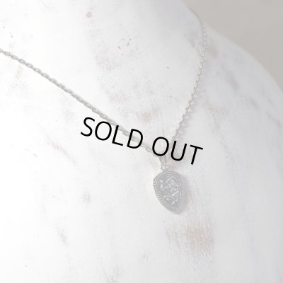 小振りな盾のシルバーペンダント｜Guardia/ガルディア