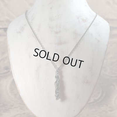 女性の彫像をモチーフにしたシルバーペンダント｜Guardia/ガルディア