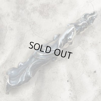 女性の彫像をモチーフにしたシルバーペンダント｜Guardia/ガルディア