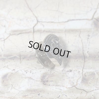 盾のシルバーピンズ｜Guardia/ガルディア