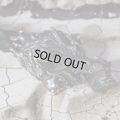 ケルベロスのレザーブレスレット｜Guardia/ガルディア