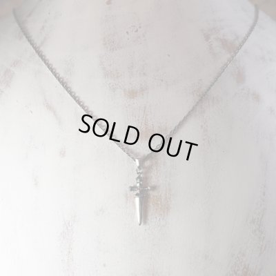 シンプルなダガーペンダント｜Guardia/ガルディア