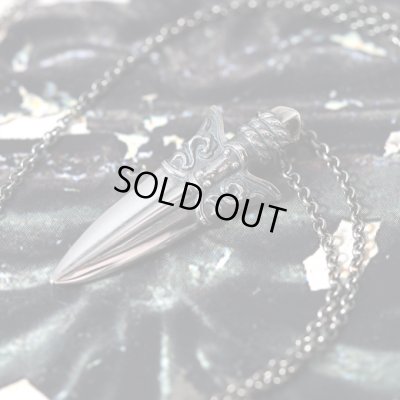 鏃（やじり）のシルバーペンダント「アローヘッド」｜Guardia/ガルディア