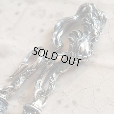 ガルディアのシルバーウォレットチェーン。月桂樹に身を変えた女性ダフネをモチーフとした作品