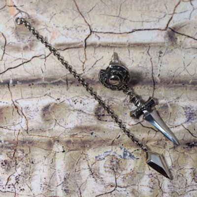 ダガーと鏃(やじり)のシルバーピアス|Guardia/ガルディア