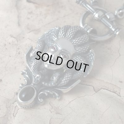 メデューサのシルバーネックレス｜Guardia/ガルディア