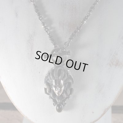 メデューサのシルバーネックレス｜Guardia/ガルディア