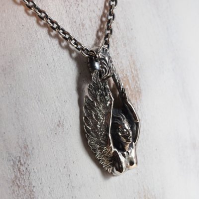 海の魔物セイレーンのシルバーネックレス|Guardia/ガルディア