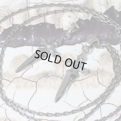 シンプルなダガーペンダント｜Guardia/ガルディア