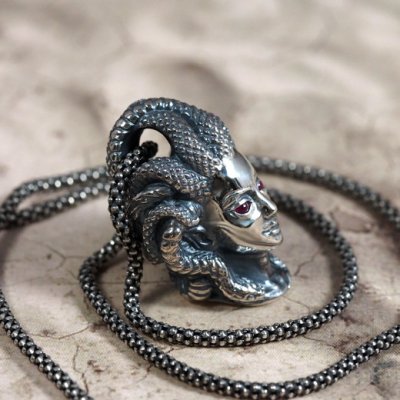 メデューサのシルバーペンダント|Guardia/ガルディア