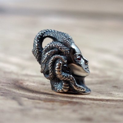 メデューサのシルバーペンダント|Guardia/ガルディア
