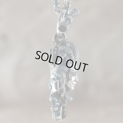 メデューサのシルバーネックレス｜Guardia/ガルディア