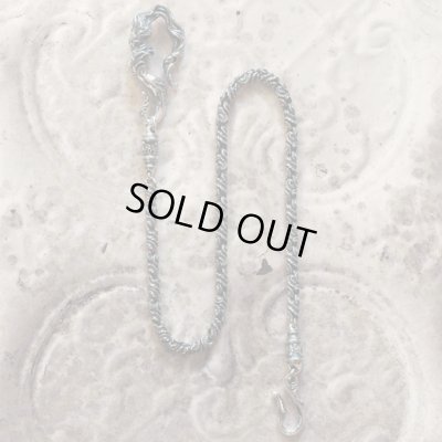 ガルディアのシルバーウォレットチェーン。月桂樹に身を変えた女性ダフネをモチーフとした作品