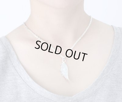 【ペアネックレス セット】フェザーネックレス(ブラック&ホワイト)/AQUA SILVER(アクアシルバー)