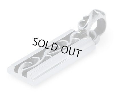 【ペアネックレス セット】アラベスクプレート（ブラック＆ホワイト）/AQUA SILVER（アクアシルバー）