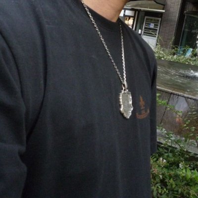 石碑モチーフのメッセージペンダント|Ark silver accessories(アークシルバーアクセサリーズ)