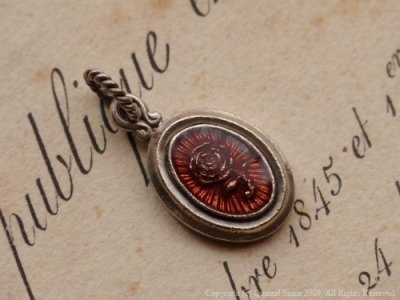 ローズオーバルペンダント（レジン&シルバー）/Quetzal（ケツァール）