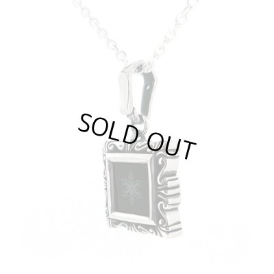 雪の結晶が彫刻されたオニキスプレート snowflake of sculpture / cooldust