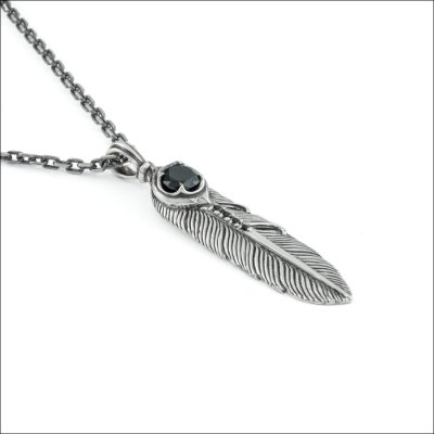 イカロスフェザーペンダント(スモール:ブラック) アルテミスクラシック
