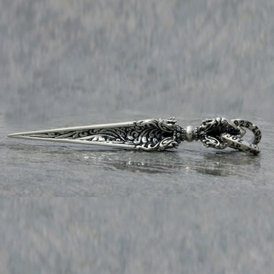 チベタン・ドラゴン・ダガー・ドージェ・ペンダント(S) / ZOCALO（ソカロ）