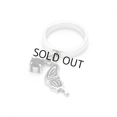 片羽と宝石 蝶のチャームリング｜FUNKOUTS-ageha【ファンクアウツ-アゲハ】