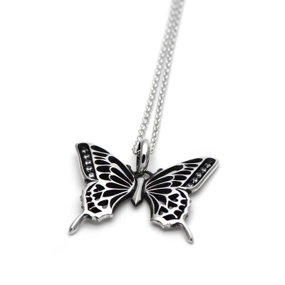 透かし模様の両羽アゲハ蝶ペンダント|FUNKOUTS-ageha【ファンクアウツ-アゲハ】