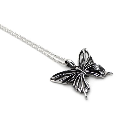 美しい曲線の蝶ペンダント|FUNKOUTS-ageha【ファンクアウツ-アゲハ