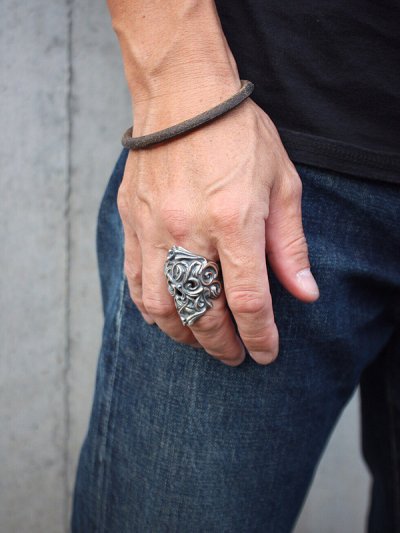 【唐草/スカルリング】Arabesque skull|gush(ガッシュ)