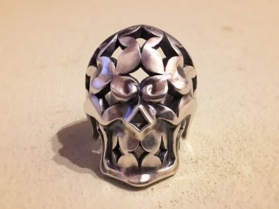 【スカルリング】Sixteen Stars Skull(SSS)|gush(ガッシュ)