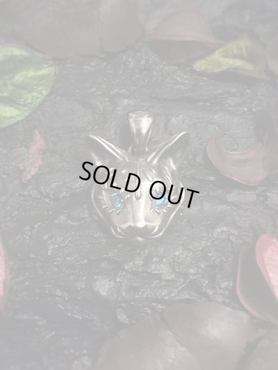 【ネコ 猫ネックレス】Cait Sith has Blue CZ Eyes｜gush（ガッシュ）