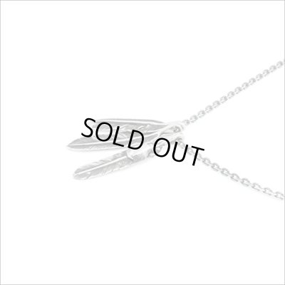 トリプルフェザーペンダント/ Artemis Classic/アルテミスクラシック