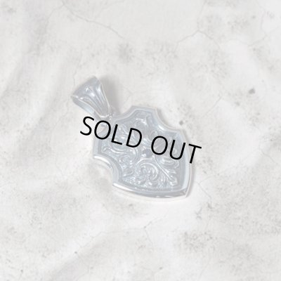 [クロスエンブレム ネックレス] Crossed Acanthus（クロストアカンサス）｜Guardia/ガルディア