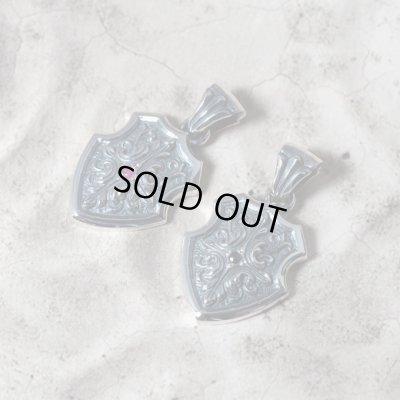 [クロスエンブレム ネックレス] Crossed Acanthus（クロストアカンサス）｜Guardia/ガルディア