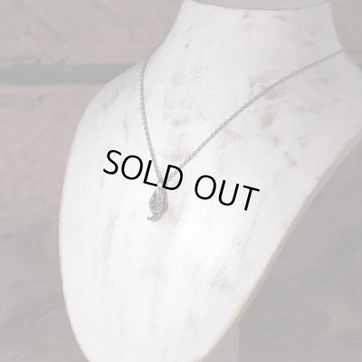 [フェザーネックレス] Musa（ムーサ）｜Guardia/ガルディア