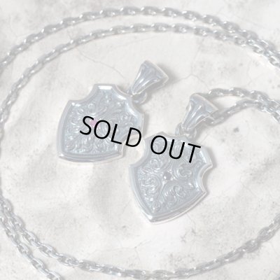 [クロスエンブレム ネックレス] Crossed Acanthus（クロストアカンサス）｜Guardia/ガルディア