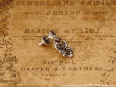 【唐草/アラベスク】ブラーゼンピアス(シルバー)/Quetzal(ケツァール)